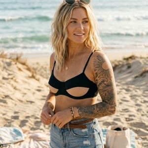 PrettyLittleThing Mesh Cup Bikini Top Black Nude 10 M NWT Beach festival